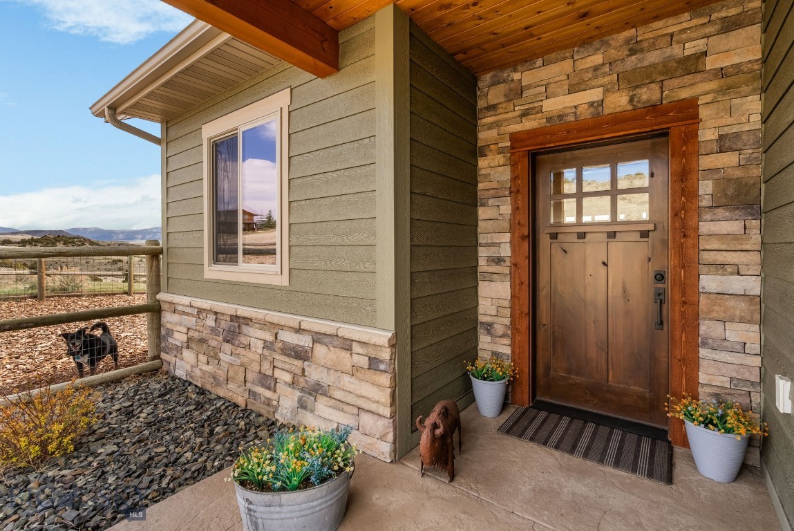 100 Saddle Ridge