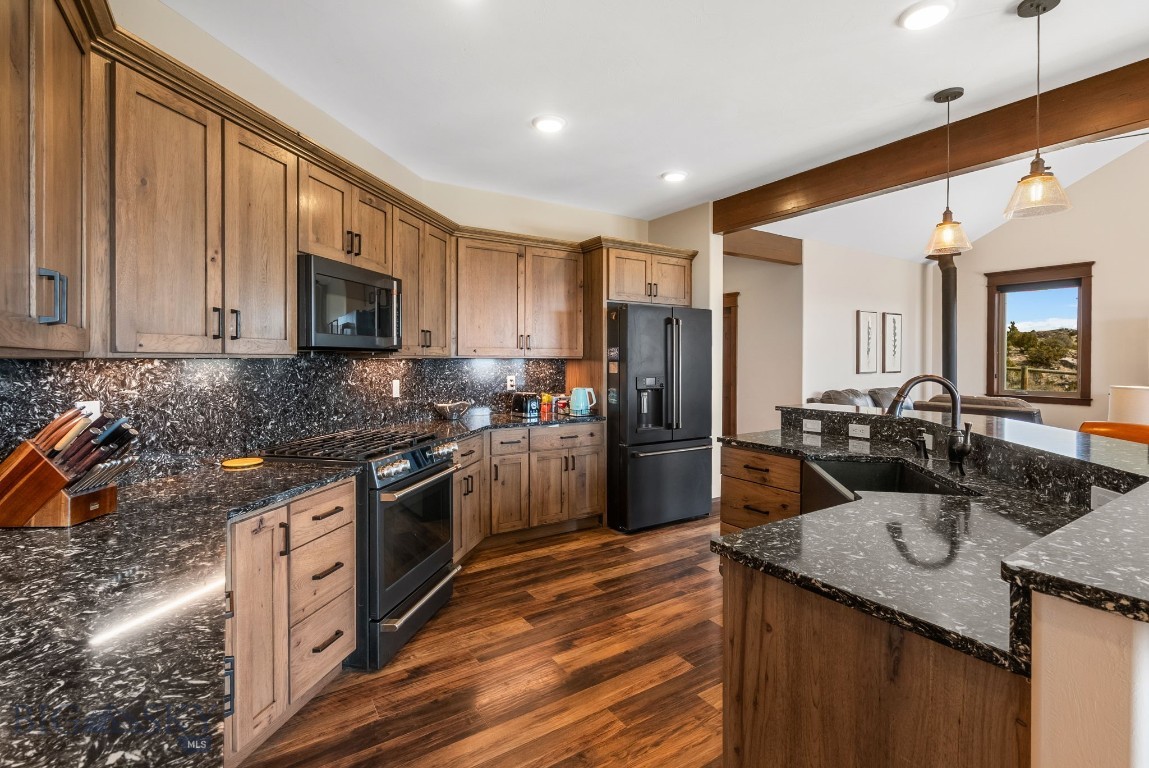 100 Saddle Ridge