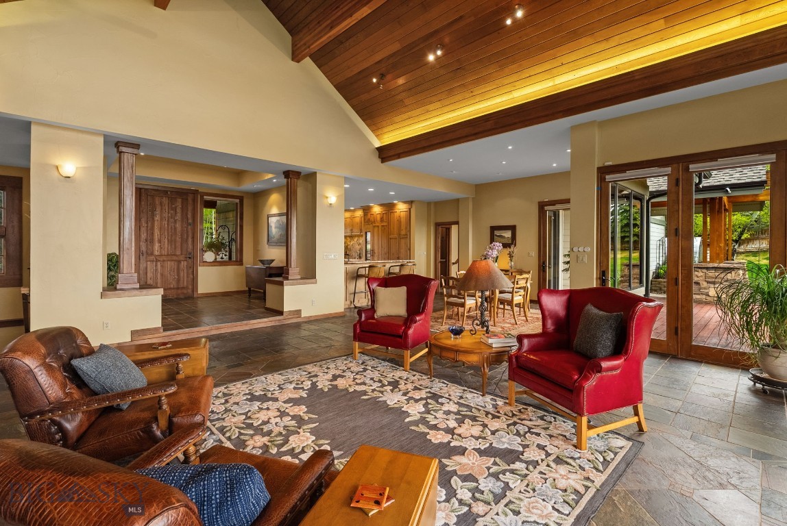 334 Sky Crest Drive