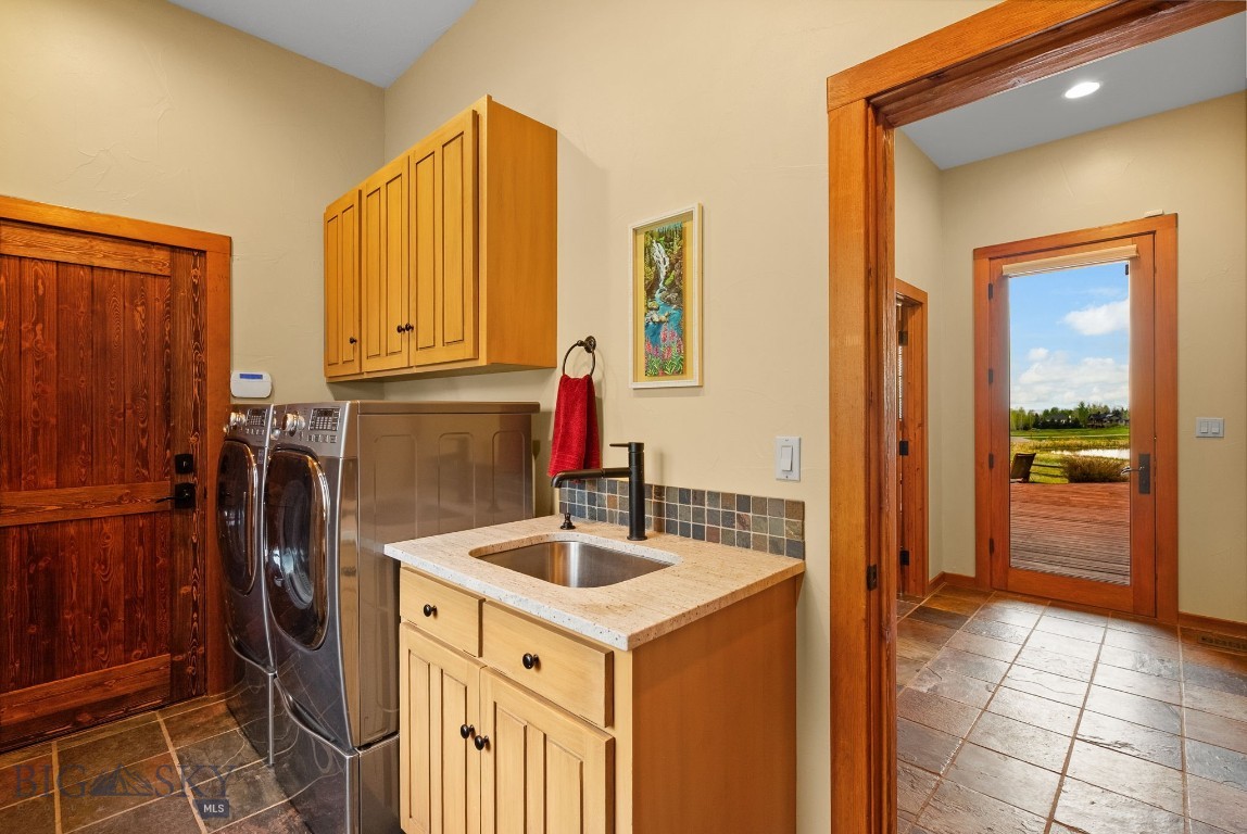 334 Sky Crest Drive