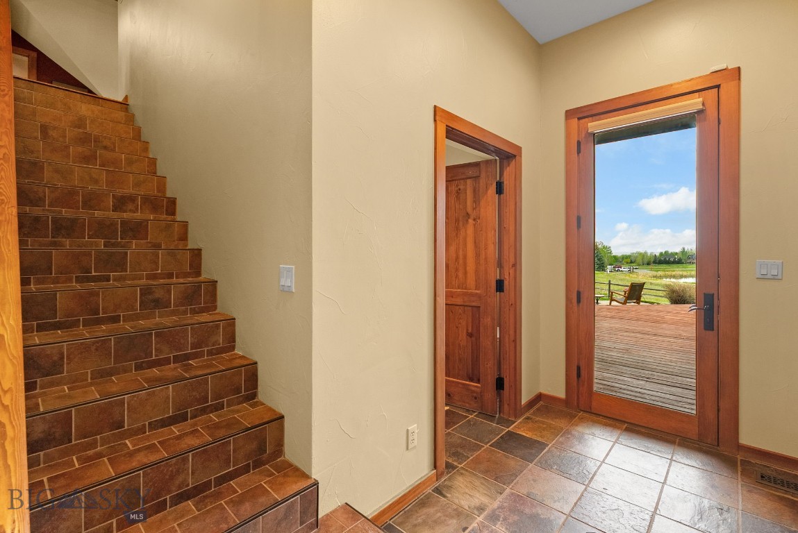 334 Sky Crest Drive