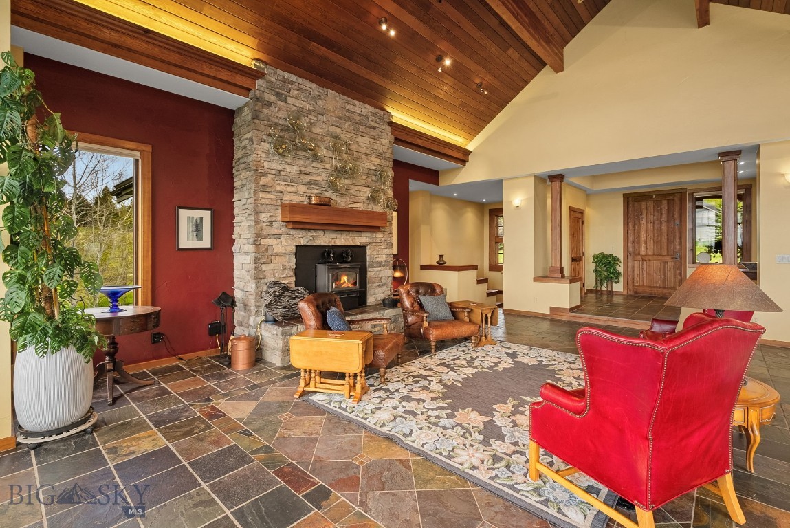 334 Sky Crest Drive