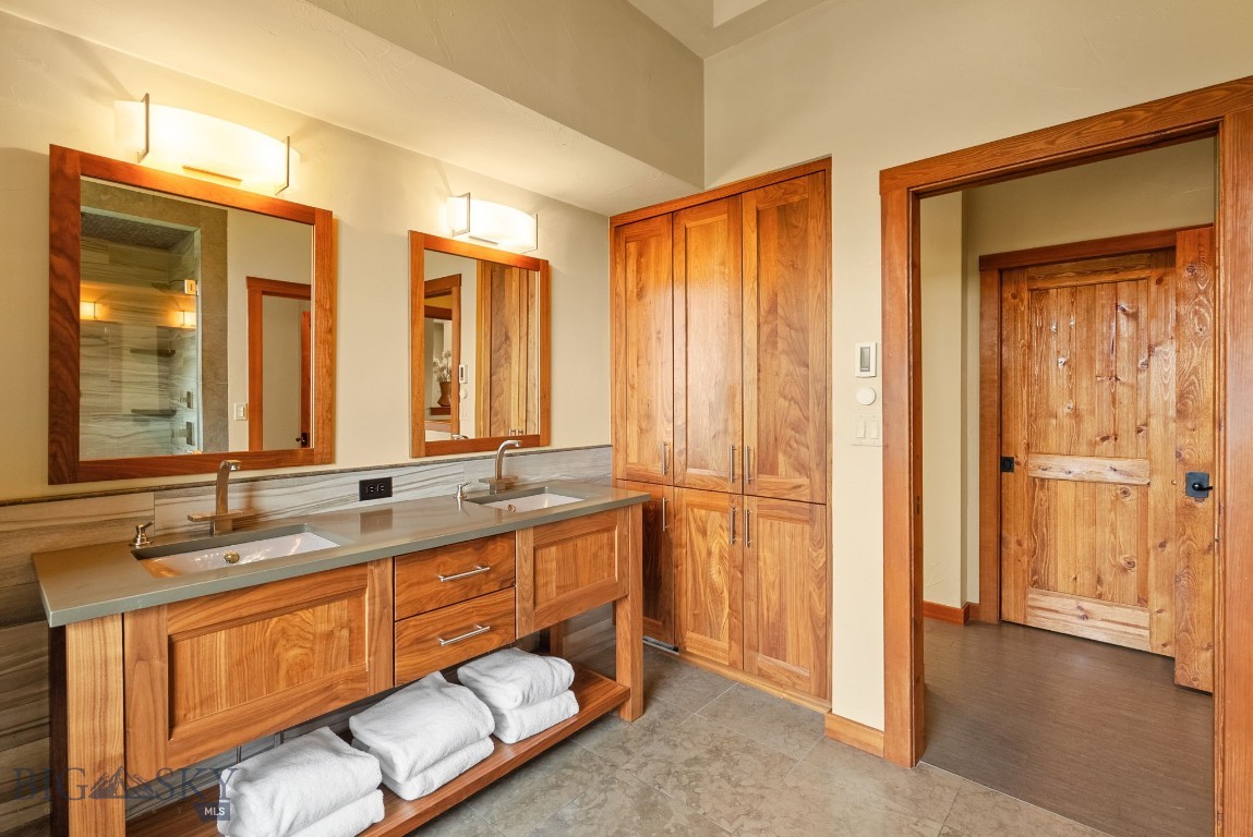 334 Sky Crest Drive