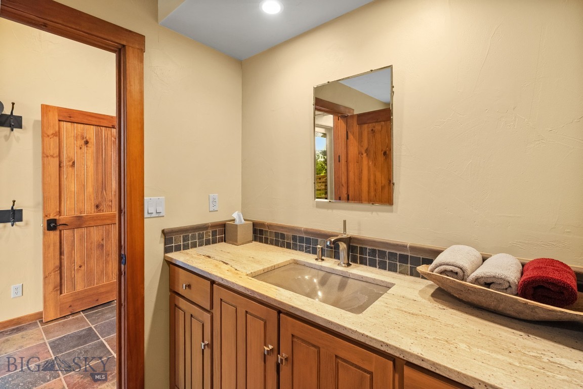 334 Sky Crest Drive