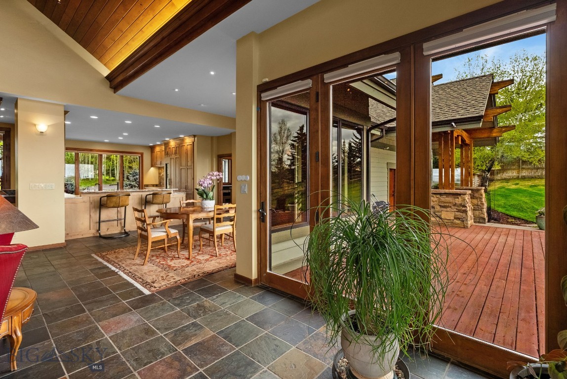 334 Sky Crest Drive