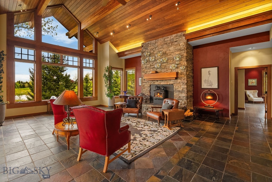 334 Sky Crest Drive