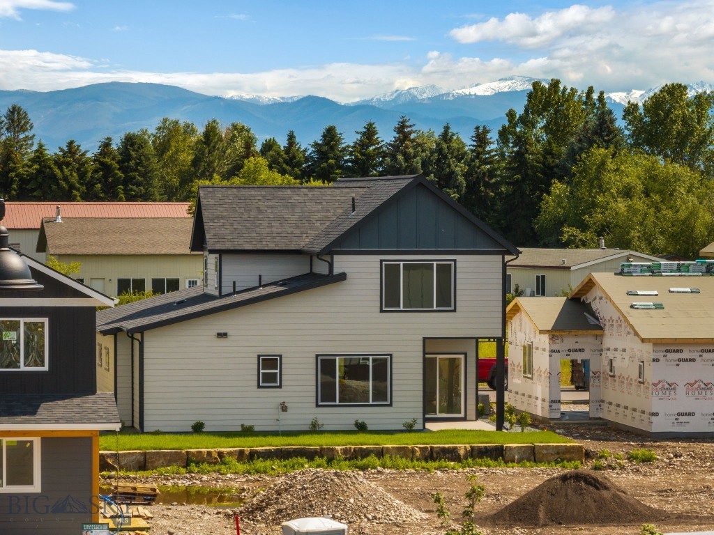 805 Spaniel Lane