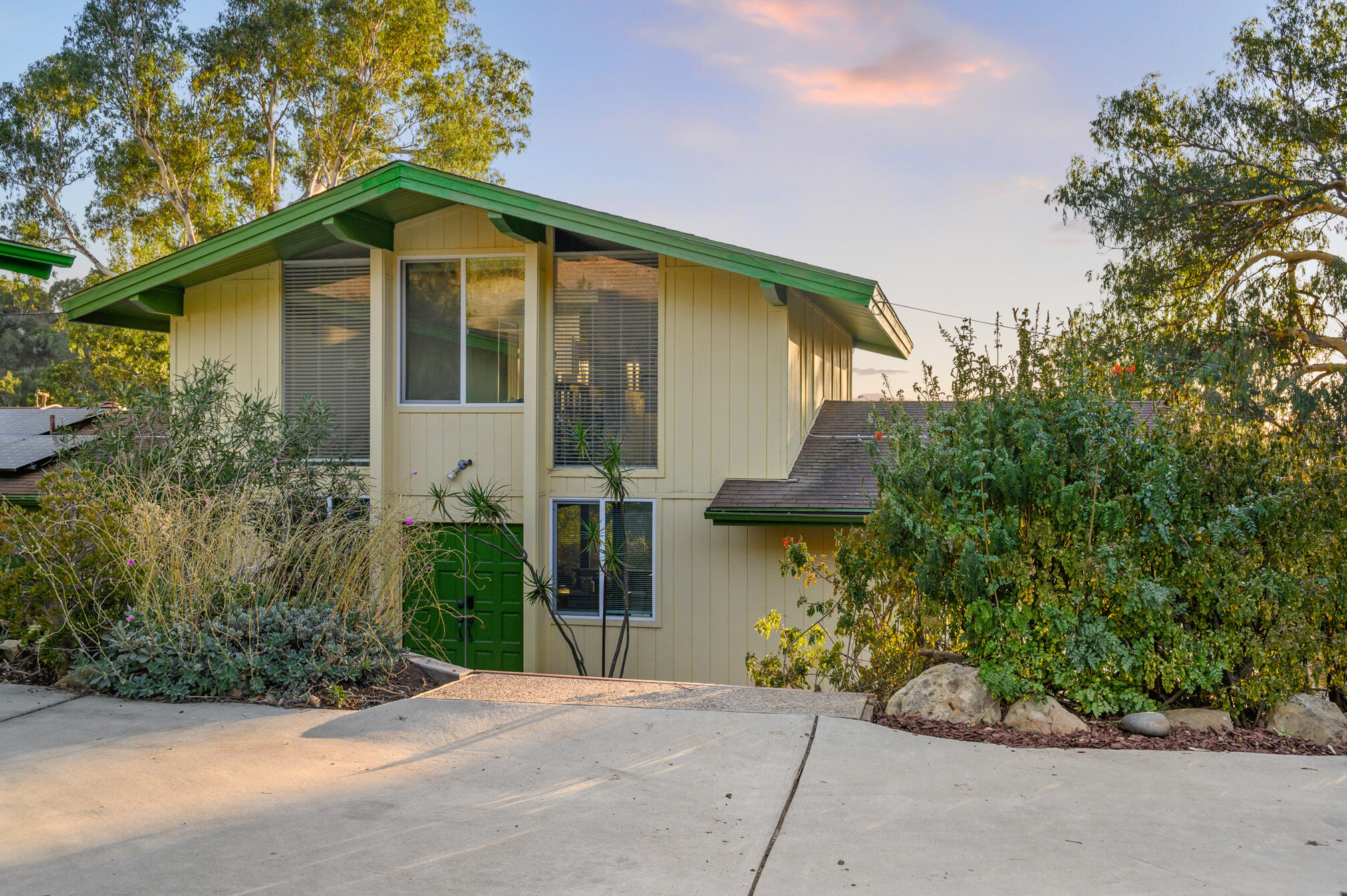 1972 Las Canoas Road