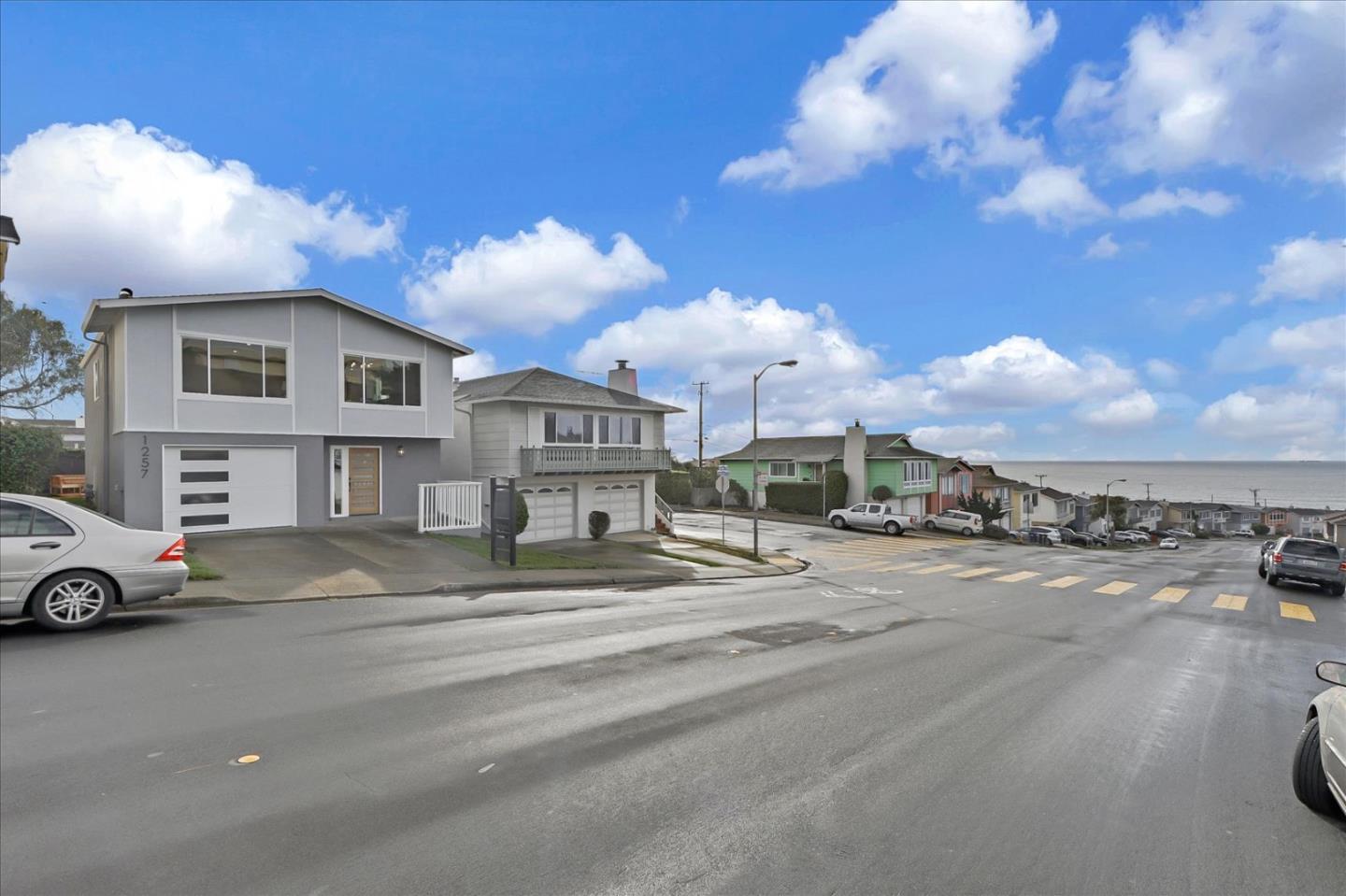 1257 Skyline DR