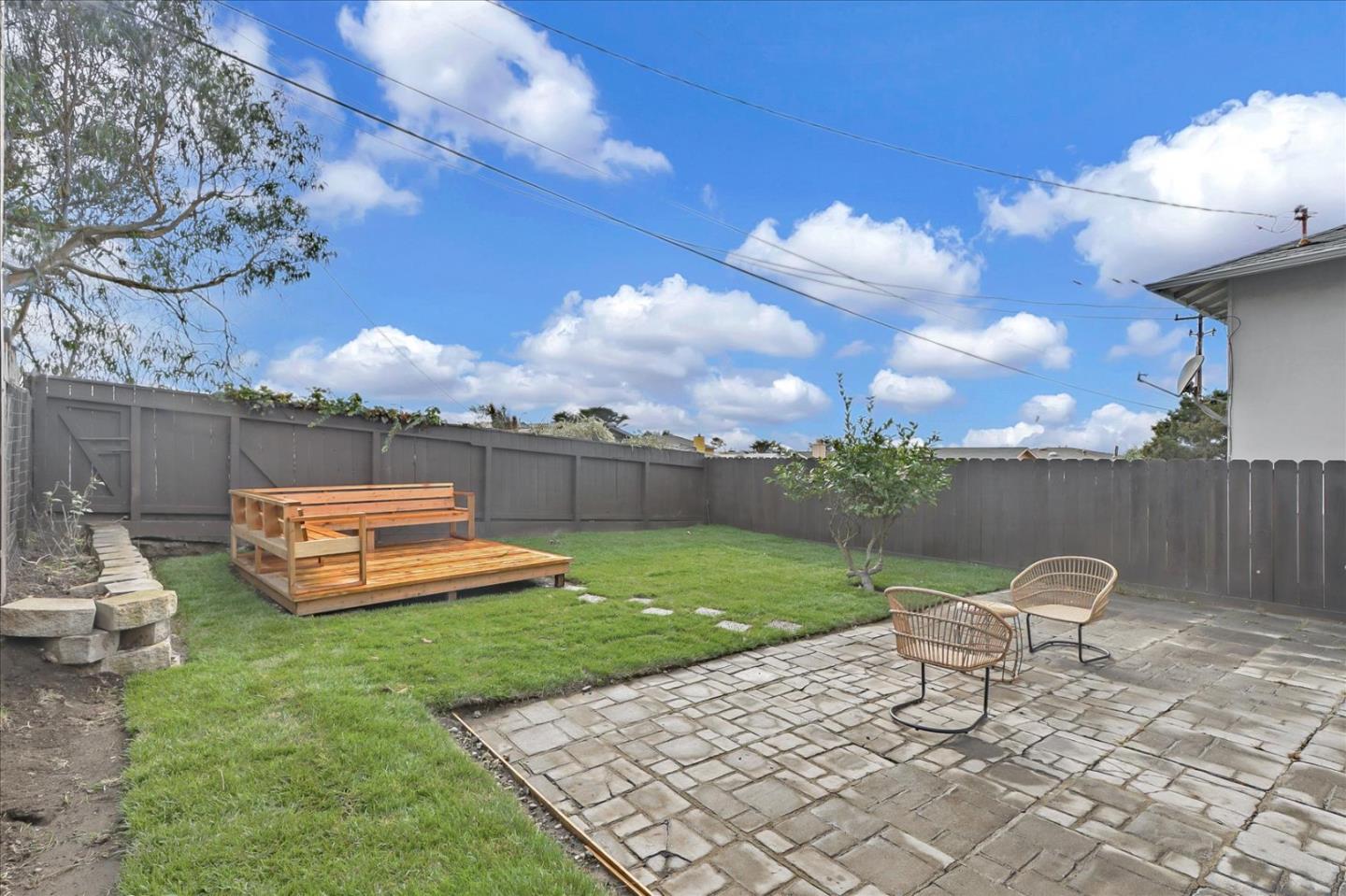 1257 Skyline DR