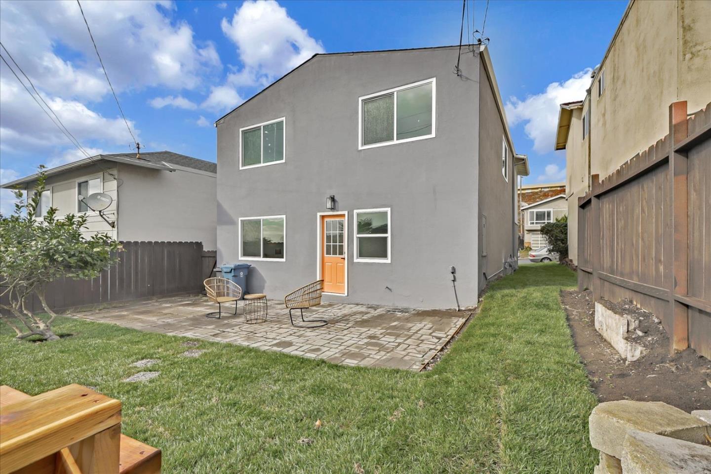 1257 Skyline DR