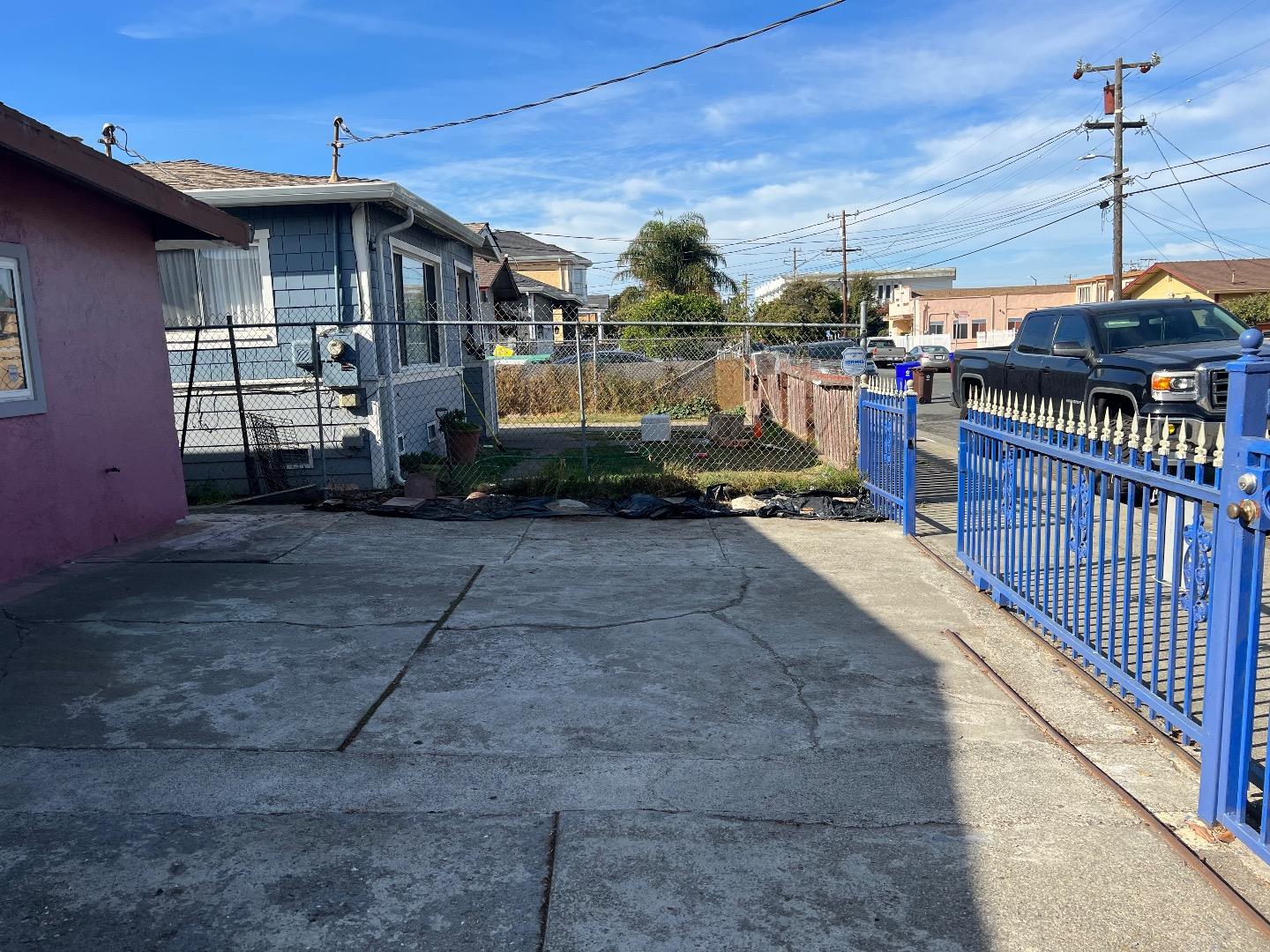 422 Alamo AVE