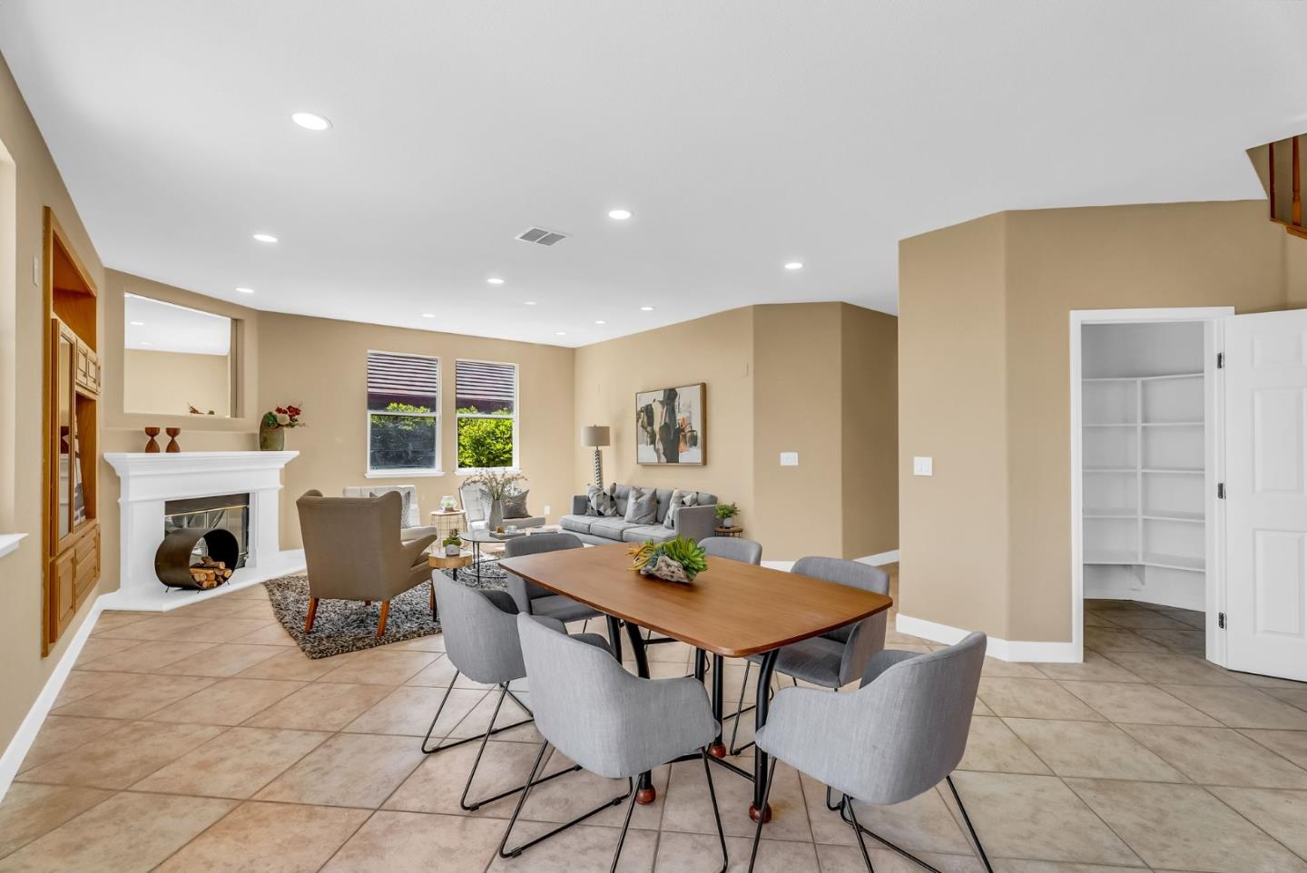 5361 Mojave WAY