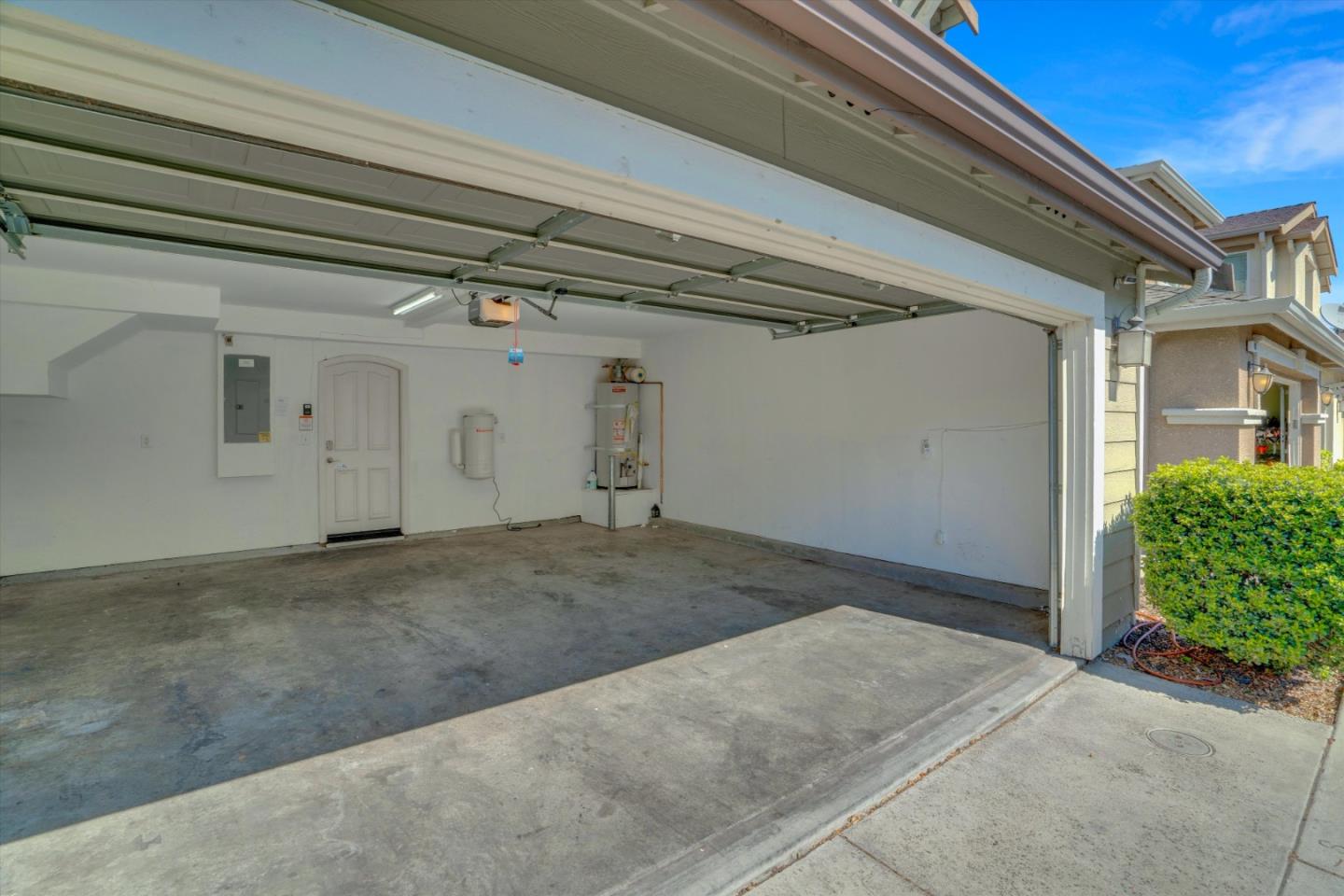 2339 Freed AVE