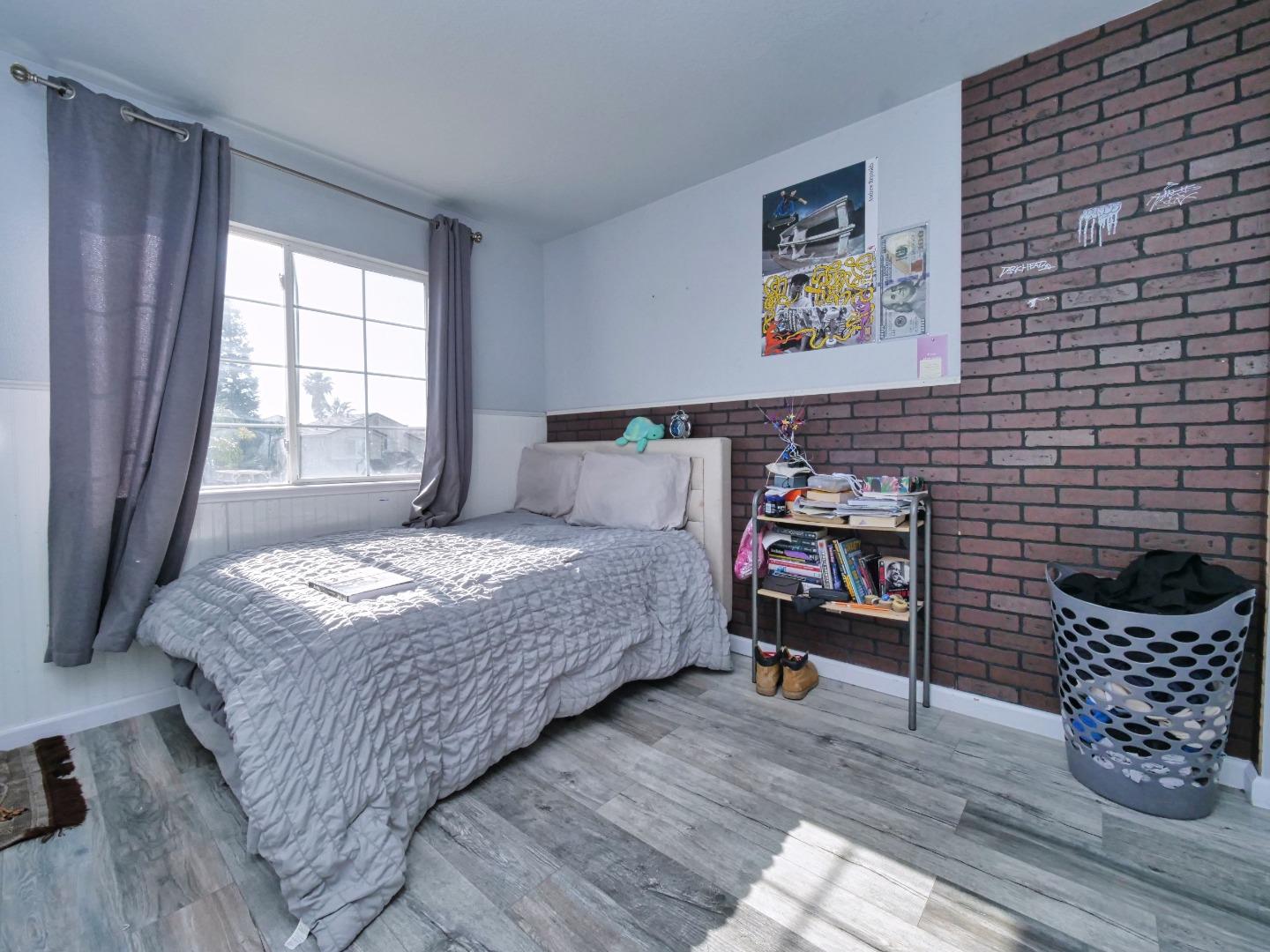 4727 Mustang CT