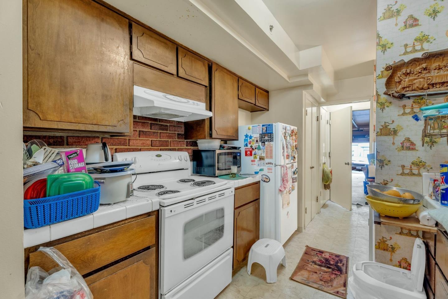 3777 Fairfax WAY