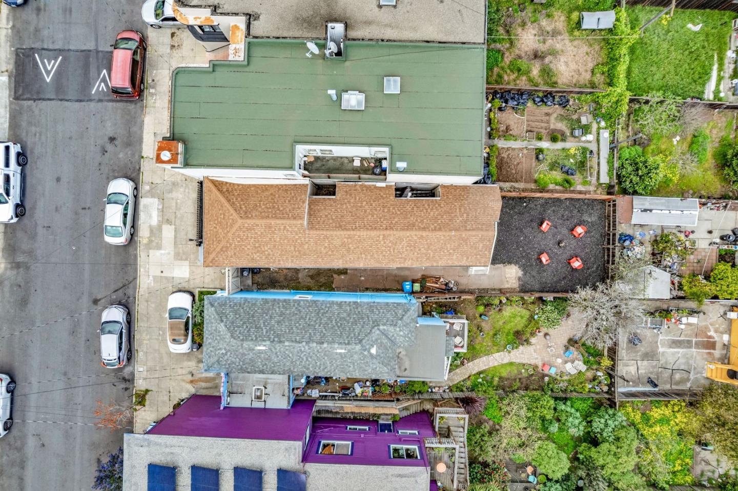 1122 Hollister AVE