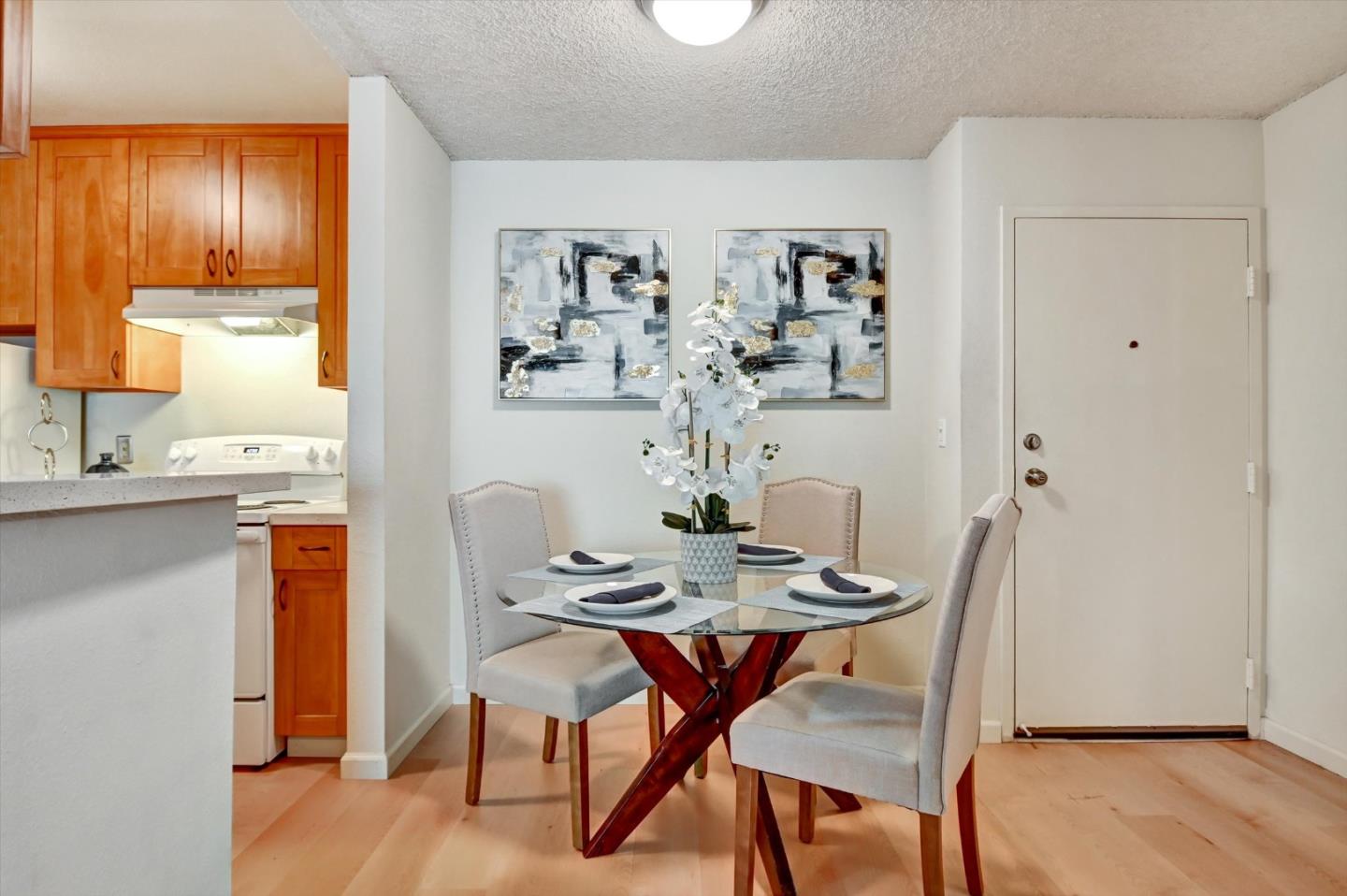 373 Half Moon Lane 306