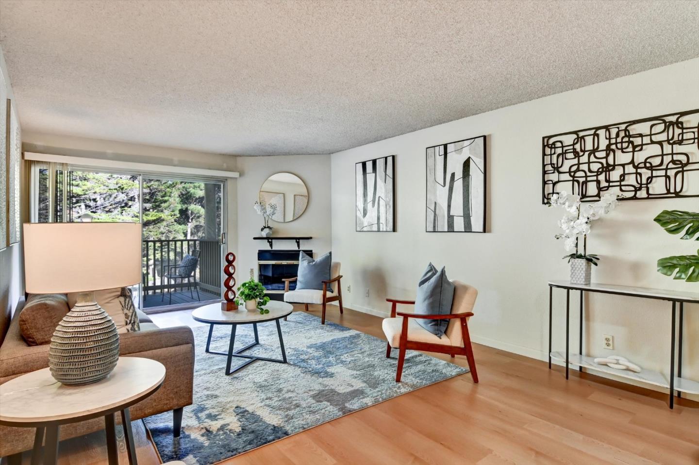 373 Half Moon Lane 306