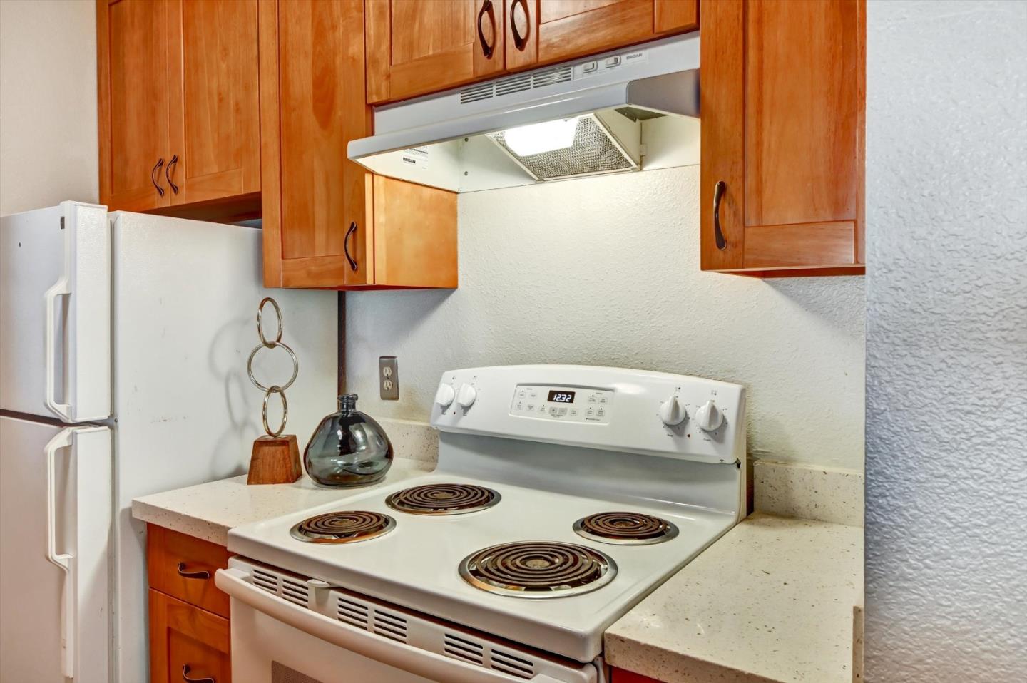 373 Half Moon Lane 306