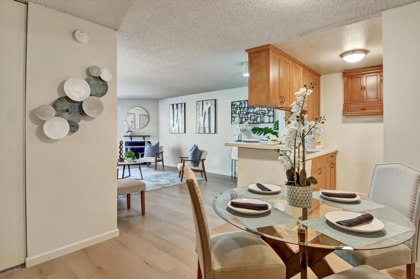 373 Half Moon Lane 306