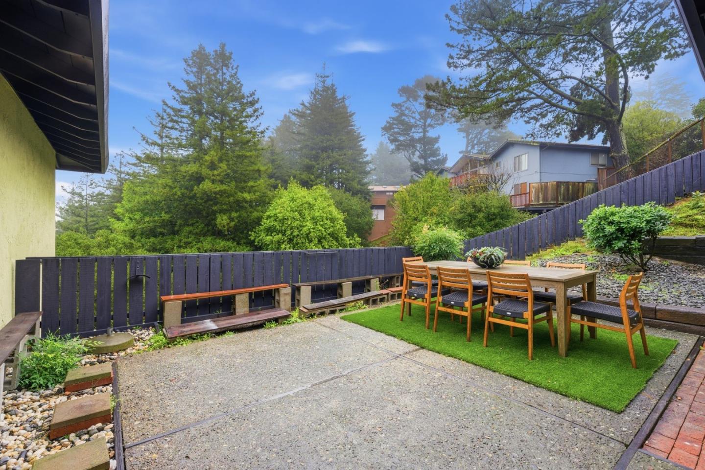 5870 Balmoral Drive