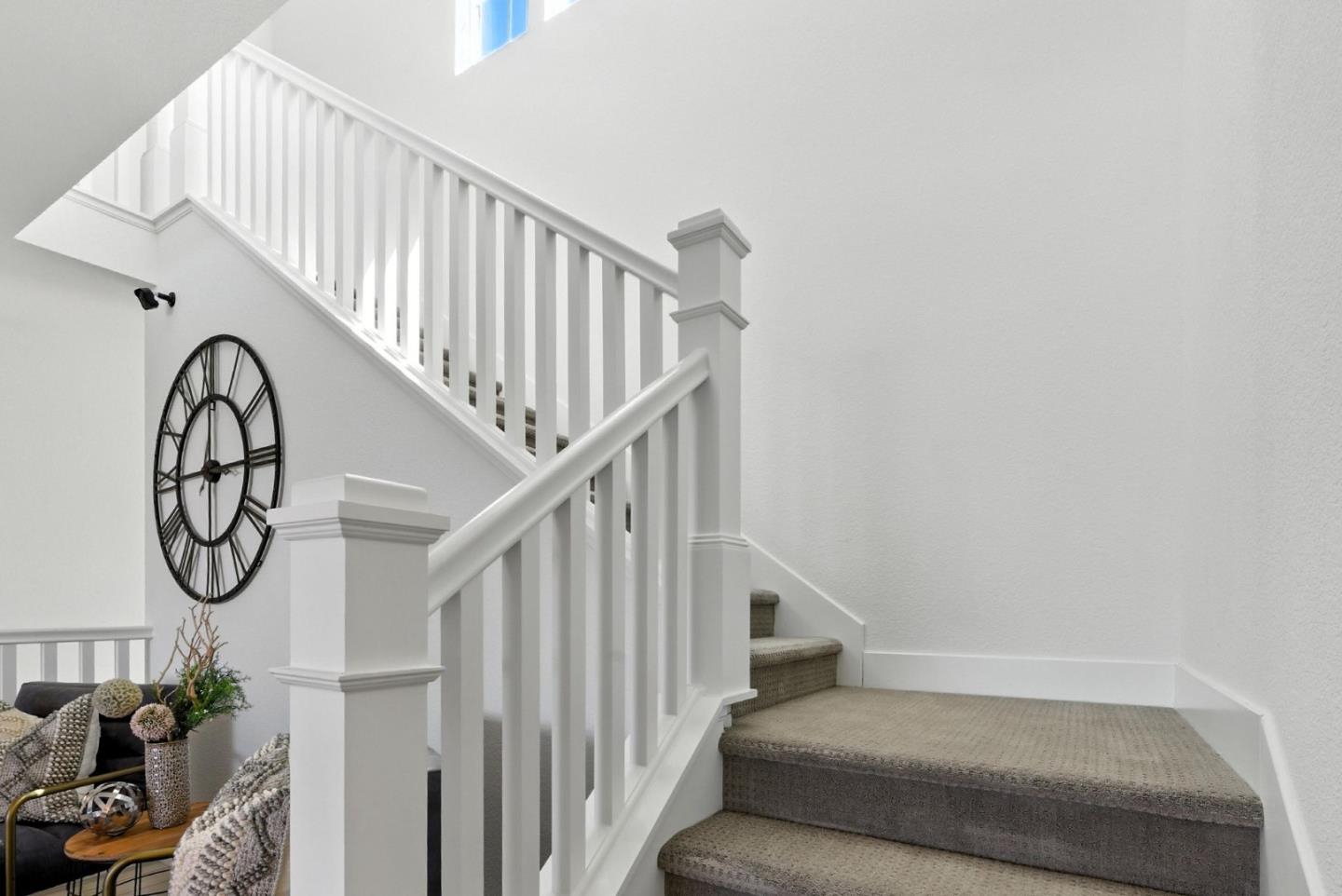 467 Halcyon Place