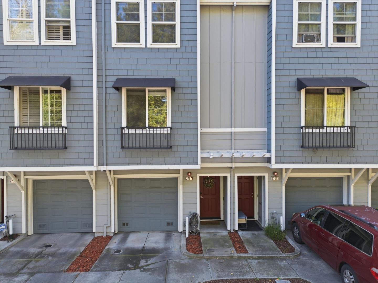 22873 Kingsford Way