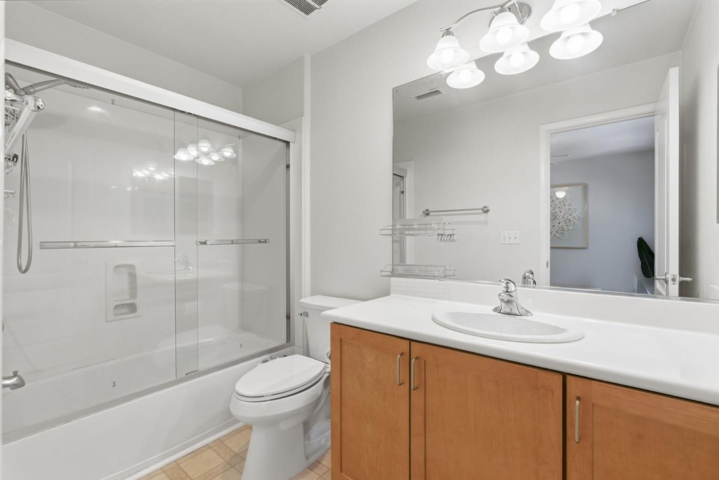 22873 Kingsford Way