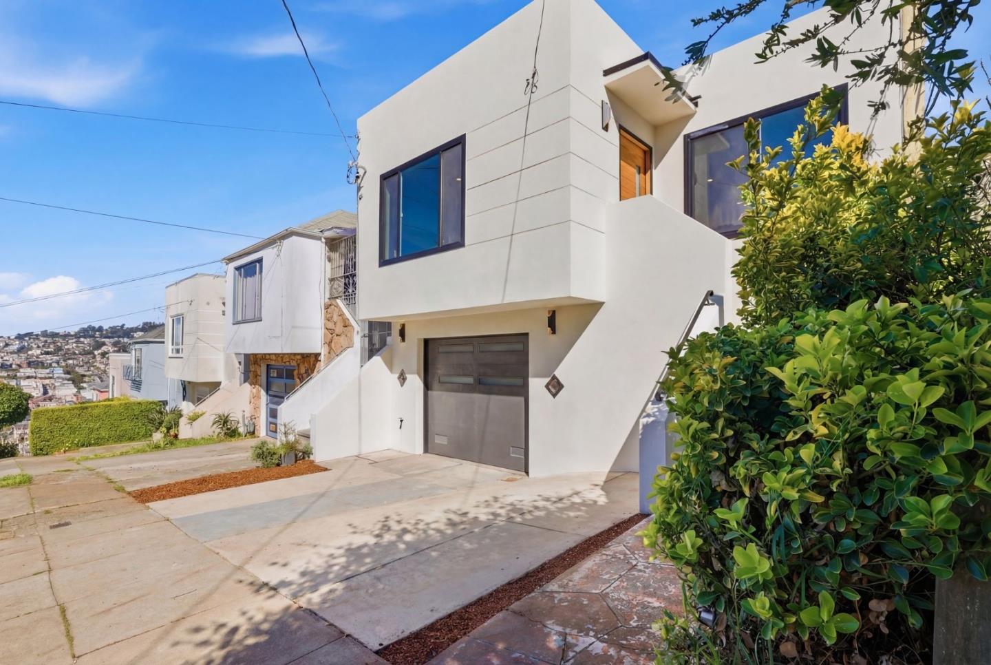 14 Jules Avenue