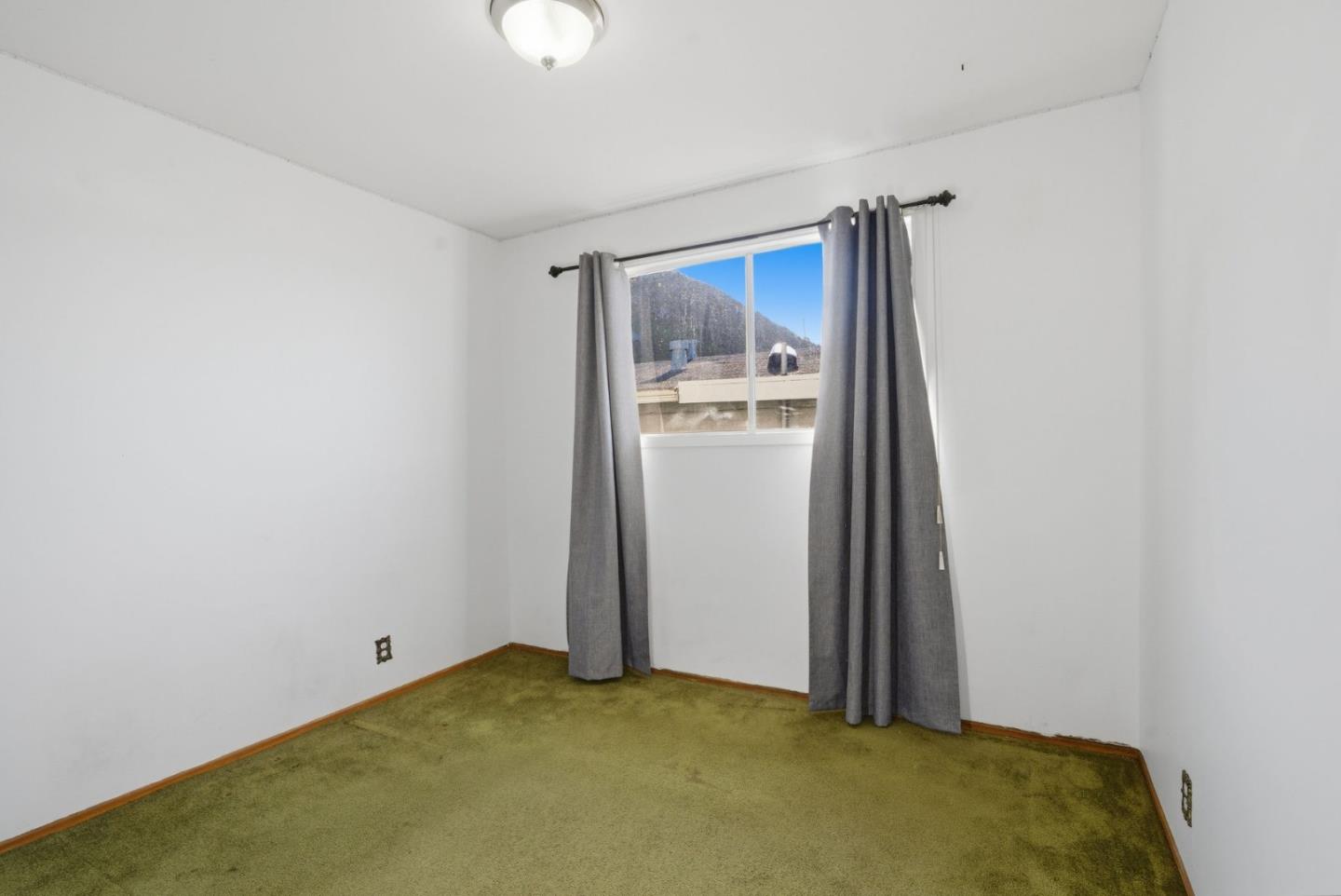 1709 Hillside Boulevard