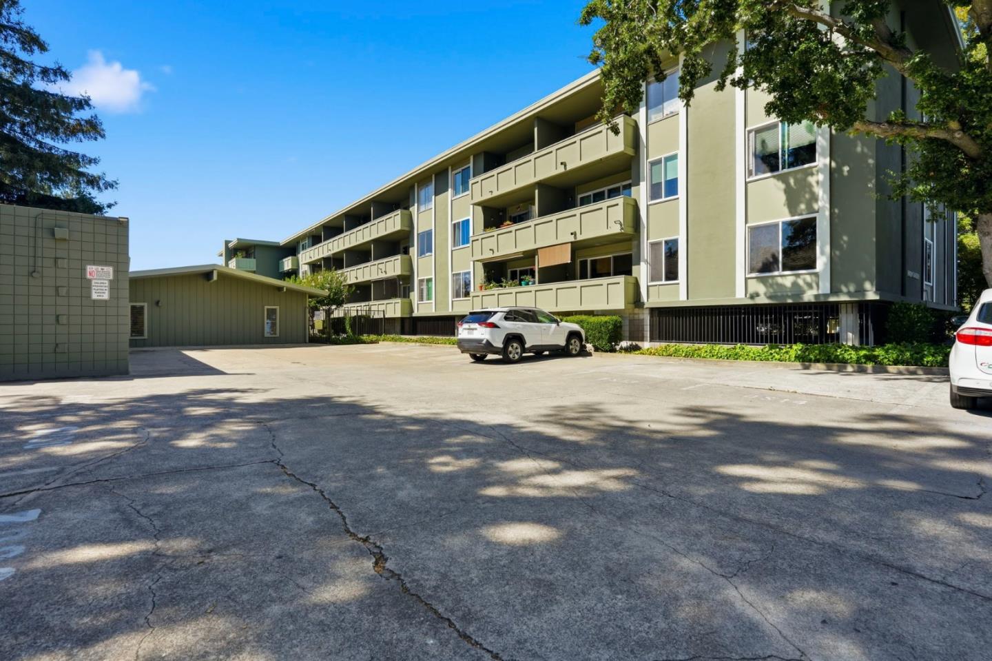 1458 Hudson ST 116
