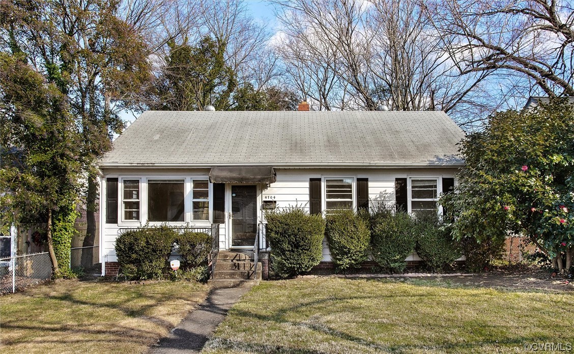 4704 Radford Ave