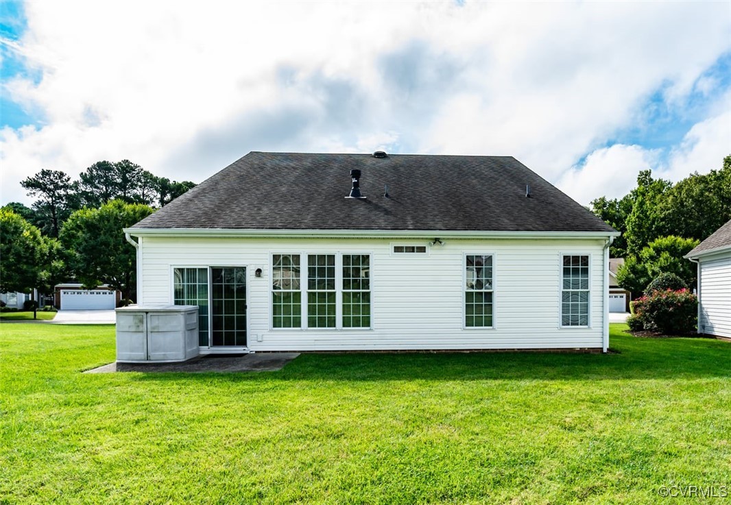 7467 Meadow Haven Cir