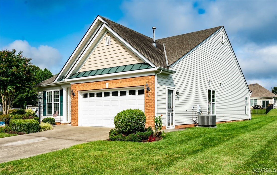7467 Meadow Haven Cir