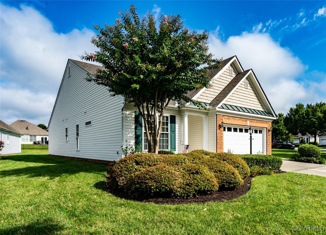 7467 Meadow Haven Cir
