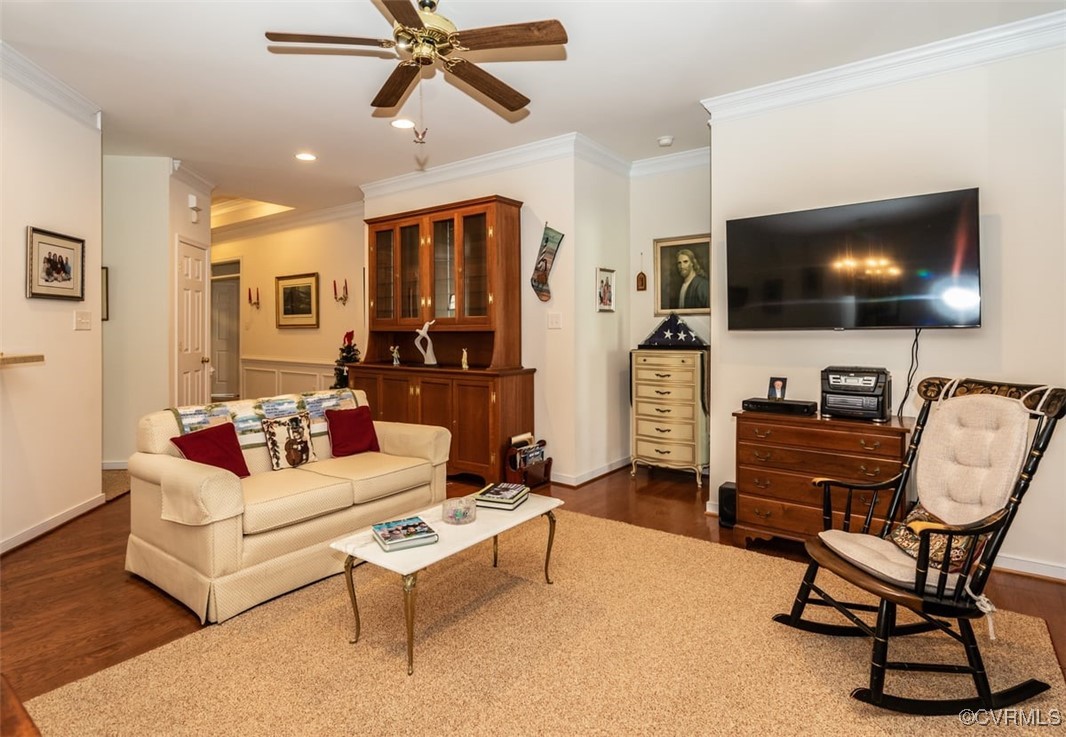 7467 Meadow Haven Cir