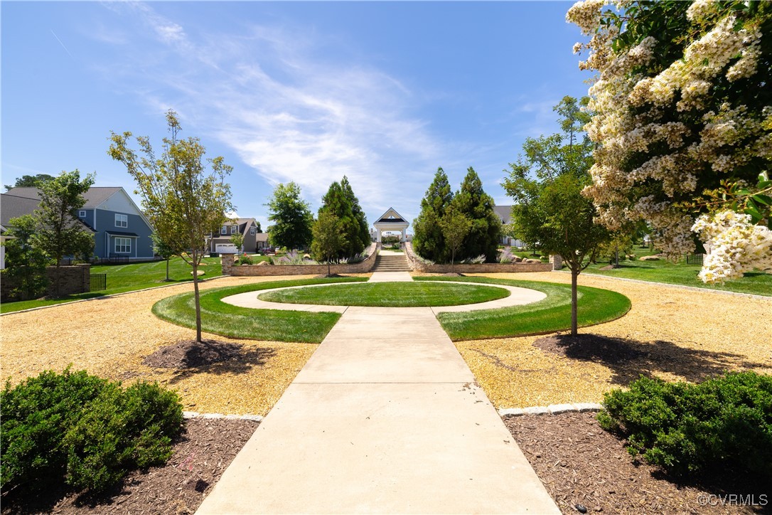 2449 Gold Leaf Cir