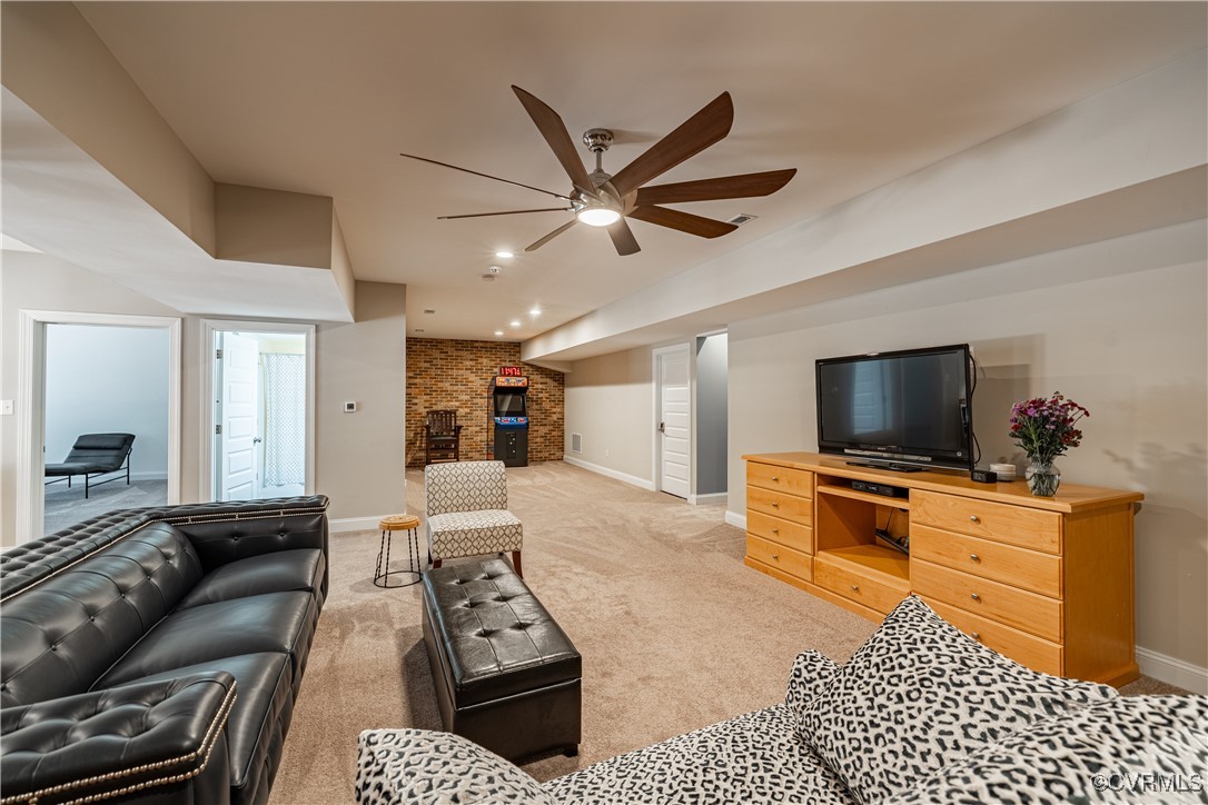 2449 Gold Leaf Cir