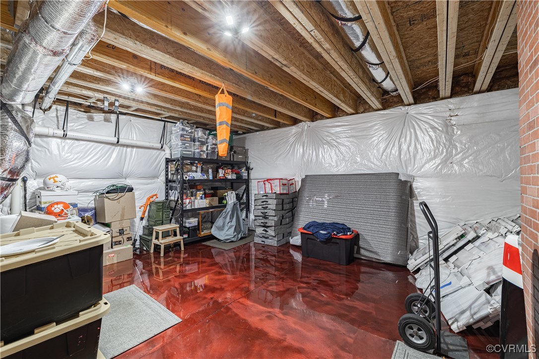 2449 Gold Leaf Cir