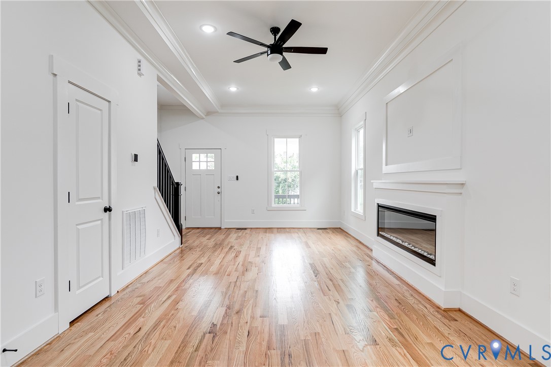 11 W 29th St