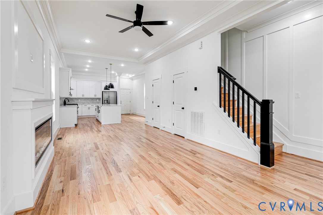 11 W 29th St