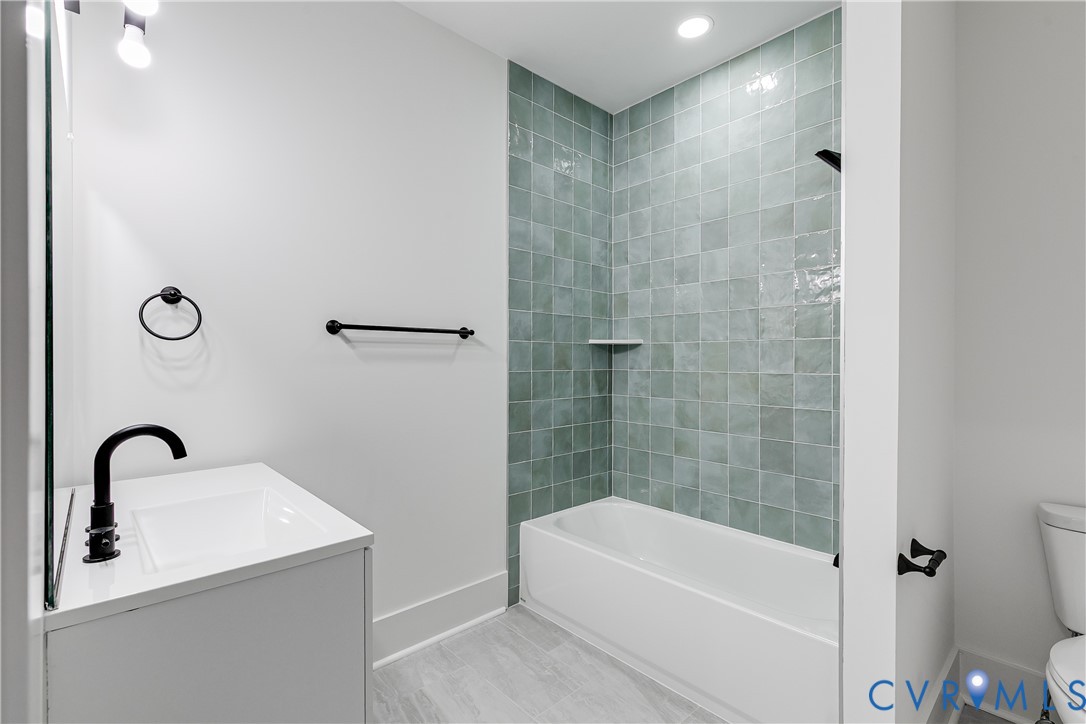 11 W 29th St