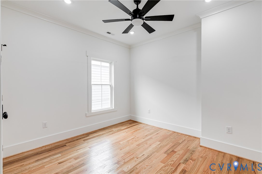 11 W 29th St