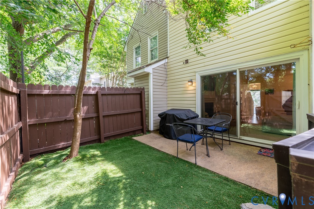 2516 W Straw Bridge Chse