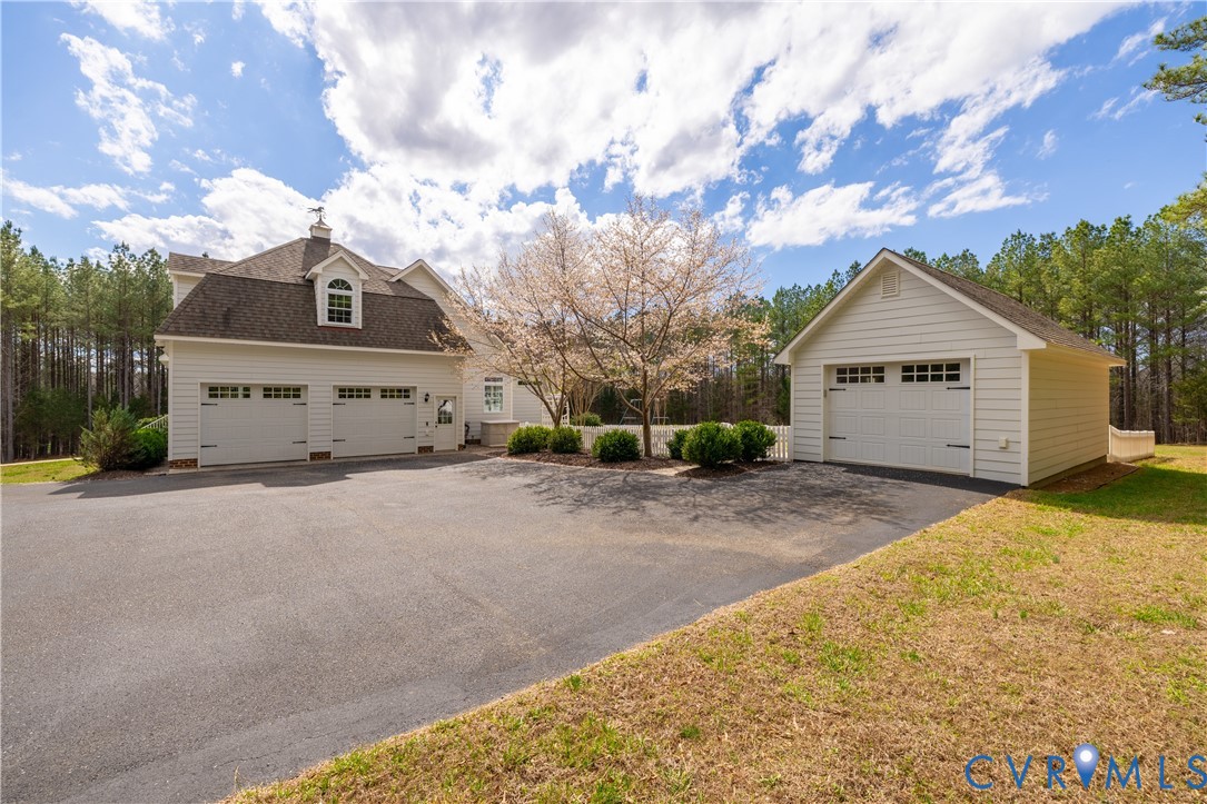 3175 Taurman Park Dr
