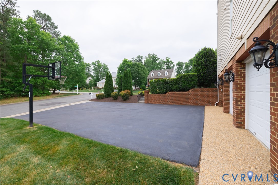4017 Huntsteed Way