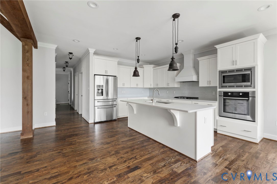 17013 Shoreland Dr