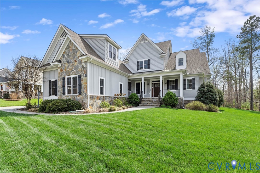 17013 Shoreland Dr