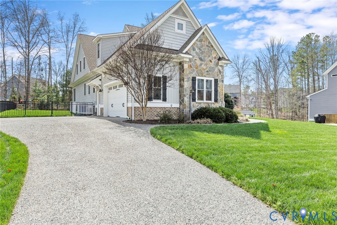 17013 Shoreland Dr